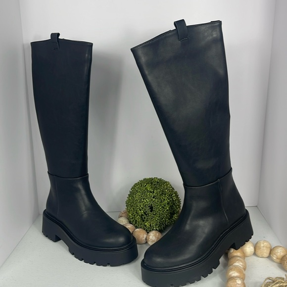 Madden Girl Women's Crow Fashion Boots Sz / 8 Black Pair (NIB) - Picture 2 of 10